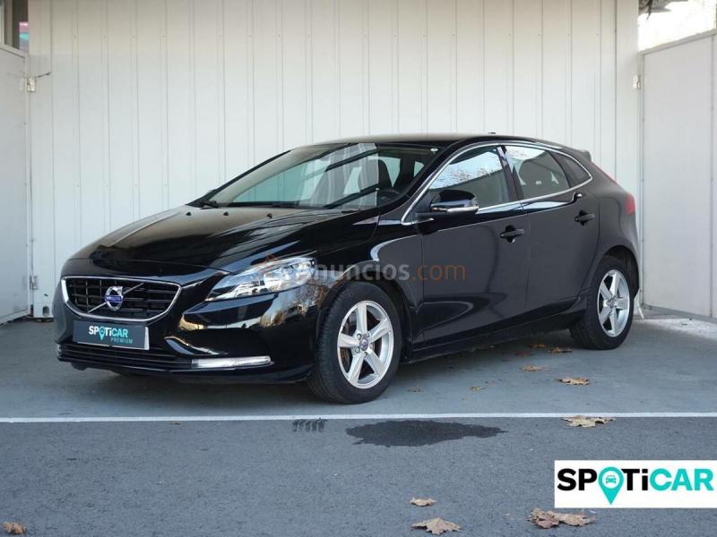 Volvo V40  2.0 D3 Momentum