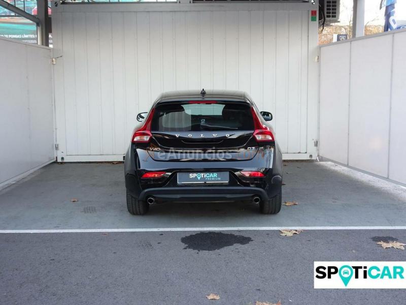 Volvo V40  2.0 D3 Momentum