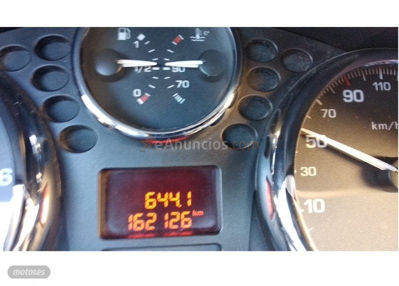 Peugeot 207 CC 1.4 i 120 CV. CABRIO de 2007 con 162.000 Km por 3.300 EUR. en Murcia