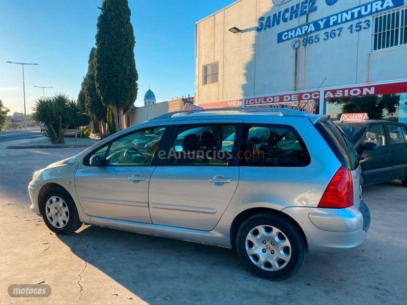 Peugeot 307 SW 1.6 de 2006 con 97.000 Km por 3.500 EUR. en Alicante