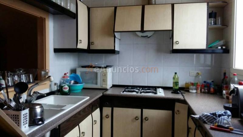 PISO SEÑORIAL REFORMADO EN VENTA DE 5 HABITACIONES DOBLES EN EL CENTRO DE MANRESA