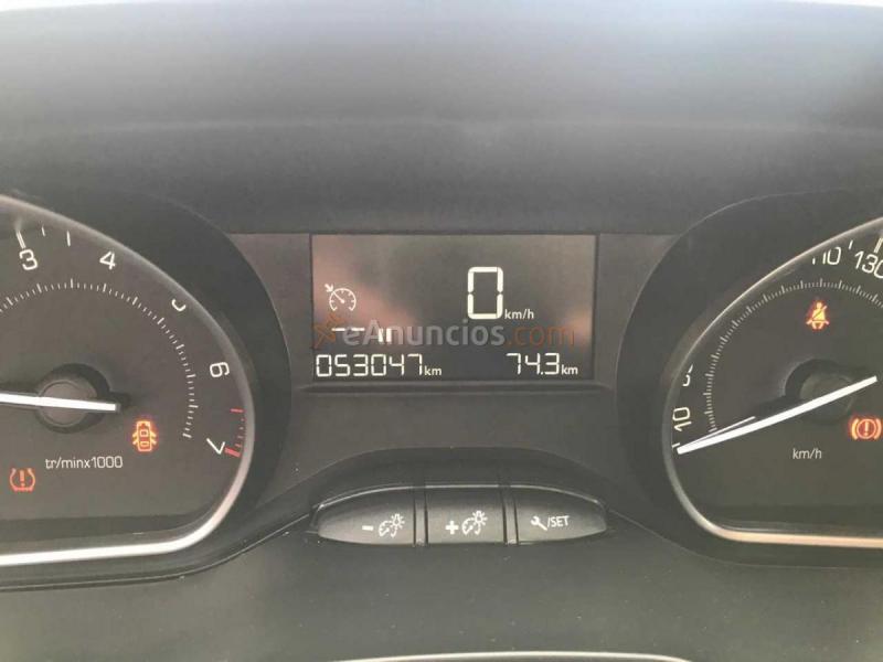 Peugeot 2008 1.2 VTI STYLE  