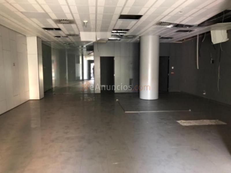 Local céntrico en Calle Alta en Santander