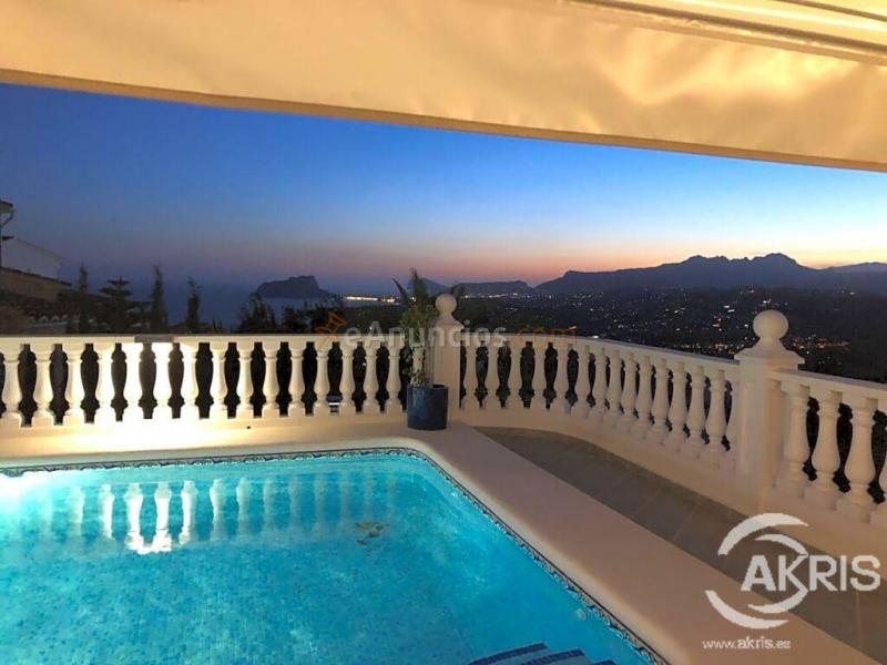 ESTUPENDO CHALET CON  BONITAS VISTAS AL MAR