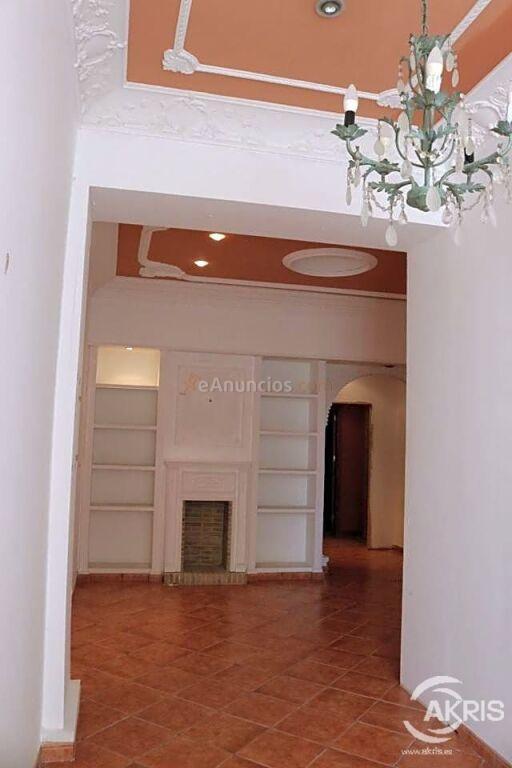 LOCAL EN CENTRO DE CALPE CERCA DE LA PLAYA