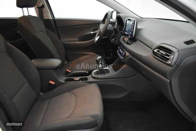 Hyundai i30 5P TGDI 1.0 120CV KLASS de 2021 con 14.479 Km por 18.900 EUR. en Ourense