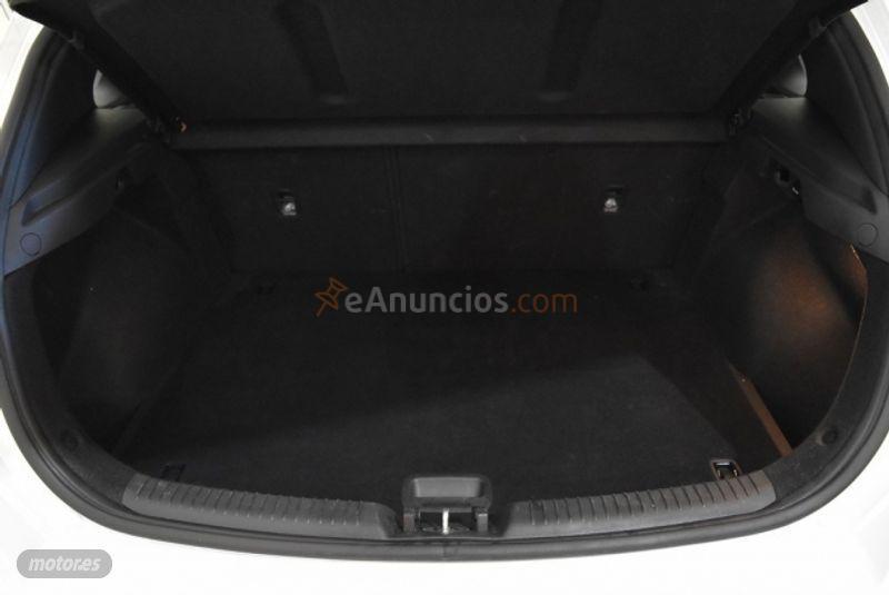 Hyundai i30 5P TGDI 1.0 120CV KLASS de 2021 con 14.479 Km por 18.900 EUR. en Ourense