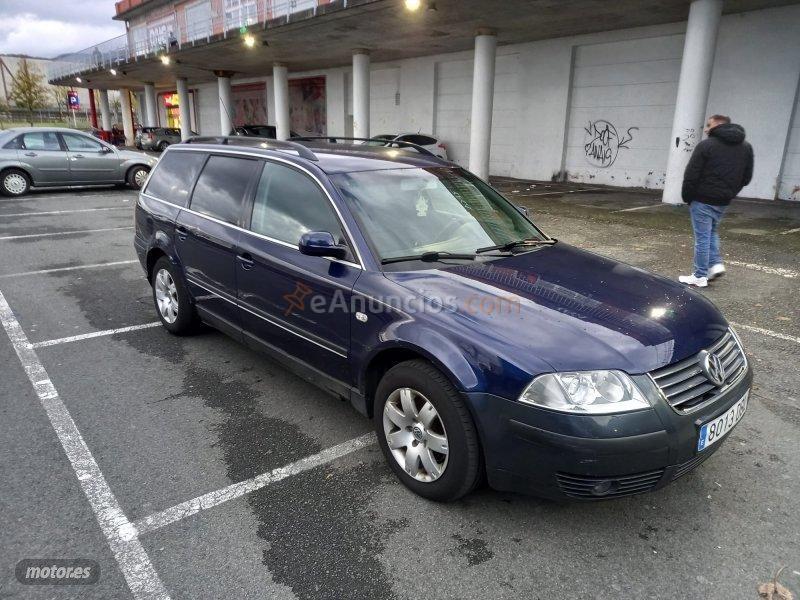 Volkswagen Passat Familiar de 2001 con 260.000 Km por 2.500 EUR. en Guadalajara