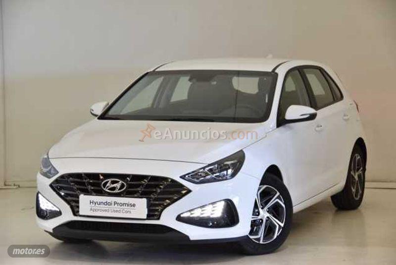 Hyundai i30 5P TGDI 1.0 120CV KLASS de 2021 con 14.916 Km por 18.490 EUR. en Sevilla