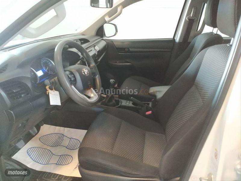 Toyota Hilux 2.4 D4D Cabina Doble GX 4x4 de 2017 con 127.000 Km por 20.990 EUR. en Jaen