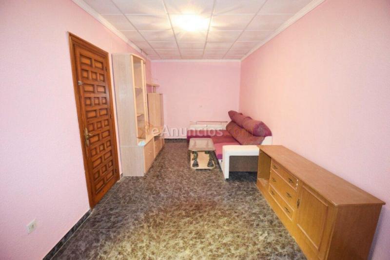 CASA DE PLANTA BAJA CON ORIENTACIÓN A DOS CALLES