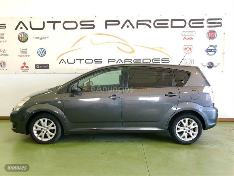 Toyota Corolla Verso 2.2 D4D 136cv Sol de 2008 con 204.000 Km por 4.999 EUR. en Badajoz