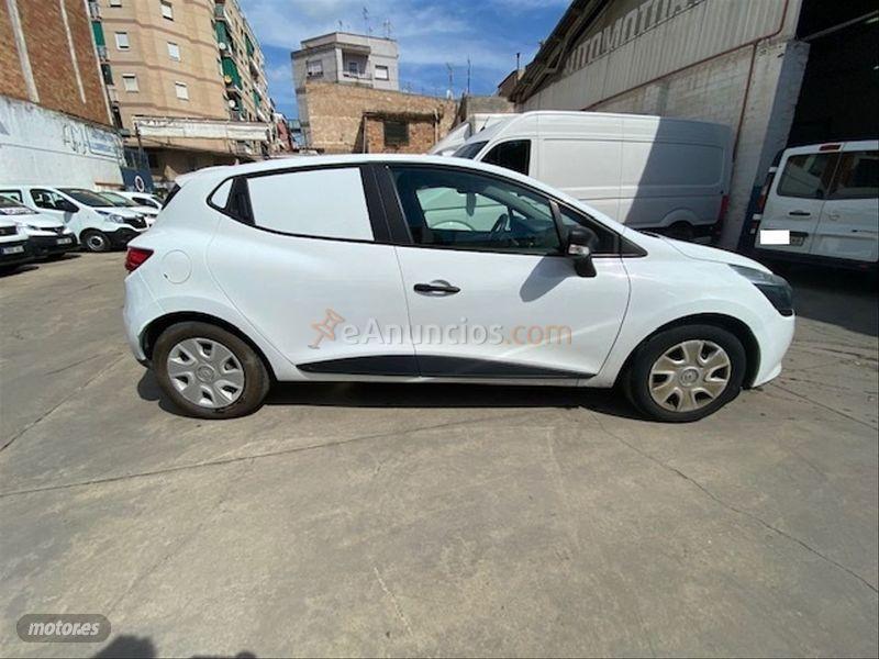 Renault Clio Societe dCi 75CV Euro 6 de 2016 con 91.910 Km por 6.900 EUR. en Barcelona