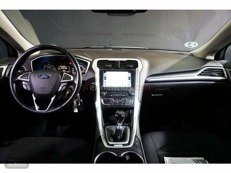 Ford Mondeo SB 2.0TDCI Business 150 de 2017 con 121.797 Km por 14.650 EUR. en Madrid