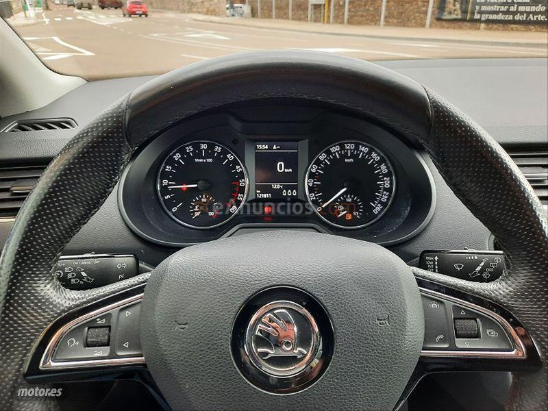 Skoda Octavia Combi 1.6 TDI 81KW 110 Ambit.Greenline de 2016 con 122.000 Km por 11.200 EUR. en Palencia