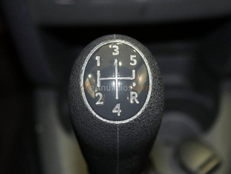 Dacia Sandero 1.2 Laureate 75 CV 