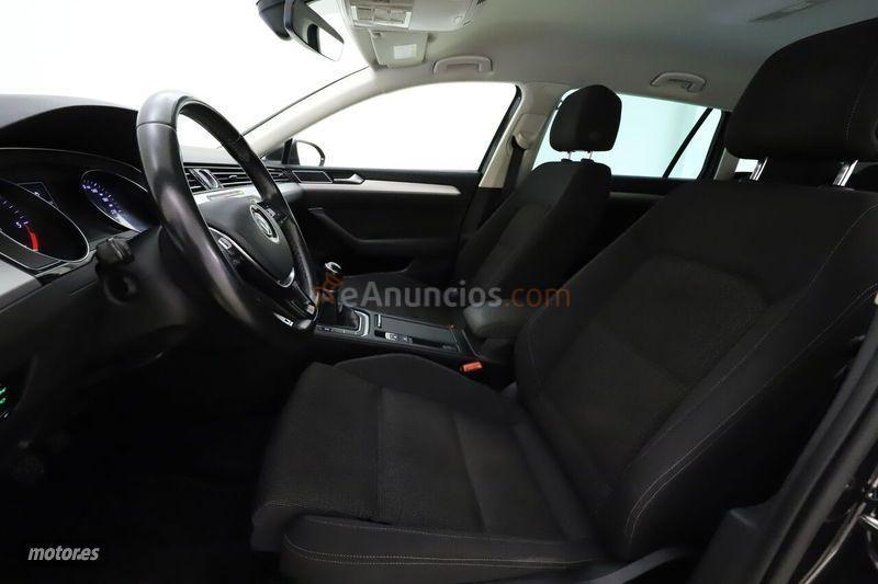 Volkswagen Passat Advance 2.0 TDI 110kW 150CV Variant de 2019 con 74.867 Km por 23.599 EUR. en Malaga