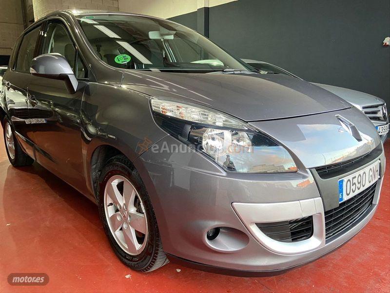 Renault Scenic Dynamique TCE 130cv de 2010 con 210.000 Km por 5.990 EUR. en Madrid