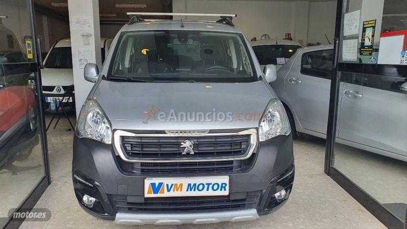 Peugeot Partner TEPEE Active 1.2 PureTech 110 de 2016 con 130.000 Km por 10.900 EUR. en Las Palmas