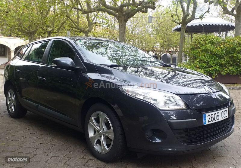 Renault Megane Sport Tourer Business dCi 110 eco2 de 2010 con 199.000 Km por 3.900 EUR. en Burgos