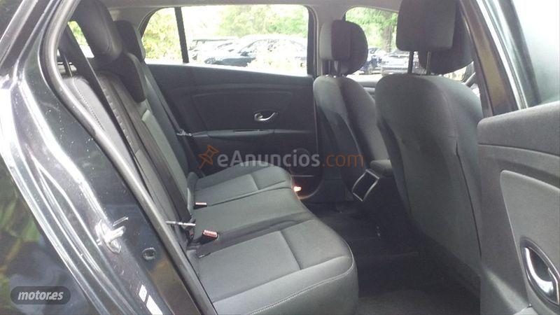 Renault Megane Sport Tourer Business dCi 110 eco2 de 2010 con 199.000 Km por 3.900 EUR. en Burgos