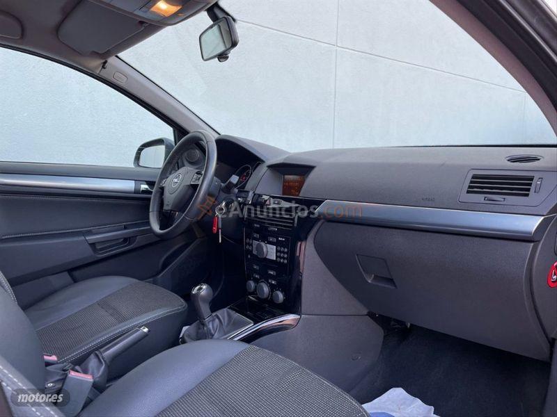Opel Astra 1.7 CDTi ecoE Edition SW de 2010 con 130.000 Km por 5.850 EUR. en Barcelona