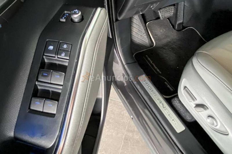 Toyota Highlander 2.5 Advance P. Met. Techo Panorámico