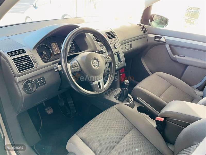 Volkswagen Touran 1.6 TDI 105cv Business de 2014 con 156.535 Km por 13.990 EUR. en Alicante