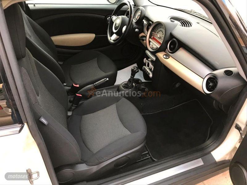 Mini Cooper Cooper Clubman de 2010 con 130.000 Km por 8.900 EUR. en Salamanca