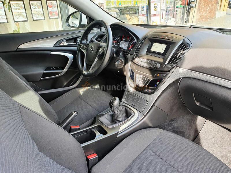 Opel insignia  1.6 cdti 120cv. Business s&s 5p. Muy buen estado y mucho equipamiento