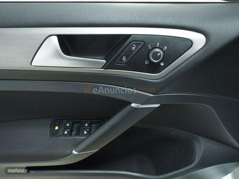 Volkswagen Golf Variant Edition 1.6 TDI 110CV BMT de 2016 con 130.790 Km por 12.990 EUR. en Madrid