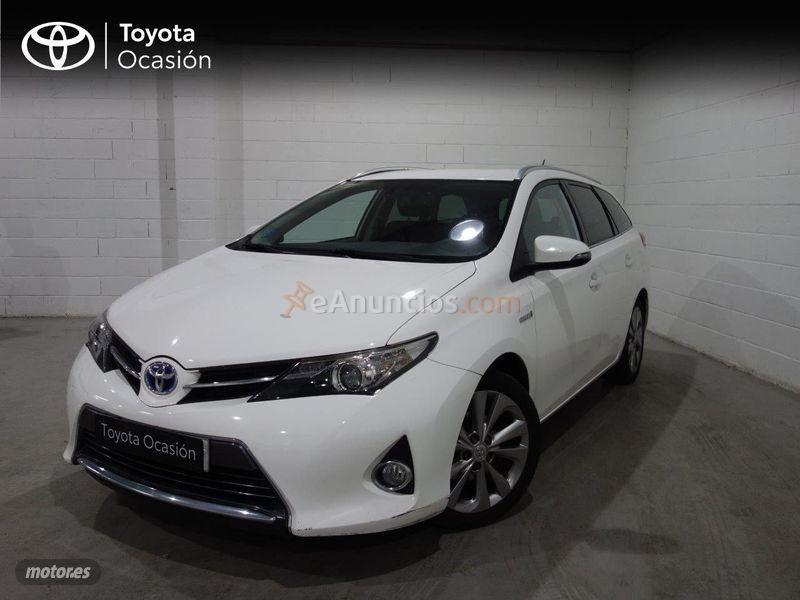 Toyota Auris 1.8 140H Active Touring Sports de 2016 con 111.610 Km por 13.500 EUR. en Madrid