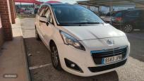 Peugeot 5008 Allure 1.6 BlueHDi 120 FAP de 2016 con 106.000 Km por 14.999 EUR. en Malaga