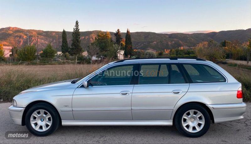 BMW Serie 5 520IA TOURING de 2003 con 241.000 Km por 3.300 EUR. en Murcia