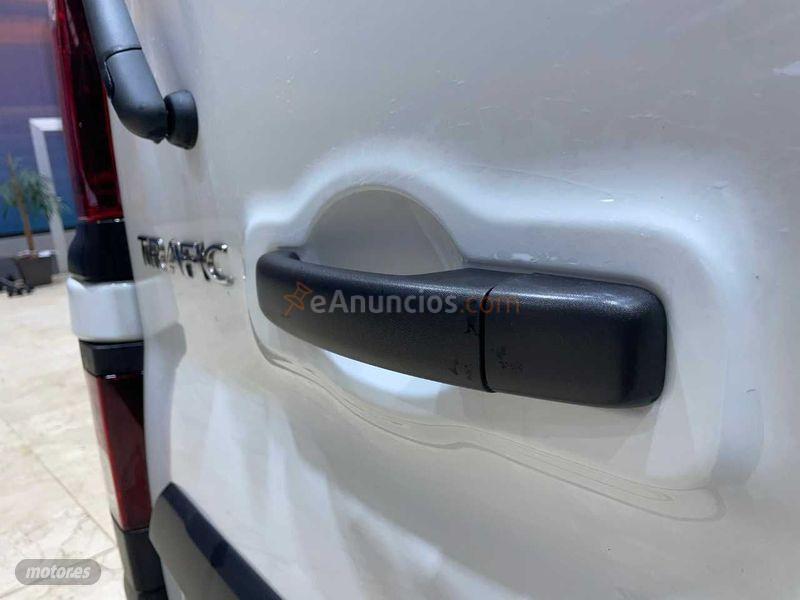 Renault Trafic Combi Passenger Ene Blue dCi 81kW110CV de 2021 con 2.900 Km por 29.900 EUR. en Pontevedra