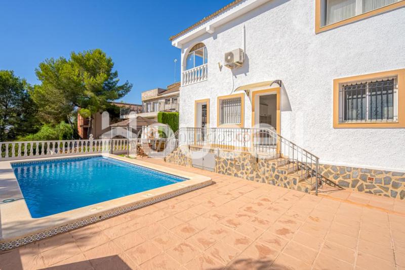 Chalet en venta de 260 m en Calle Álamo T H, 03191 Pinar de Campoverde, (Alacant)