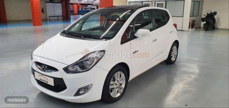 Hyundai iX20 1.6 CRDi 115 CV BlueDrive Tecno de 2015 con 40.000 Km por 12.500 EUR. en Barcelona
