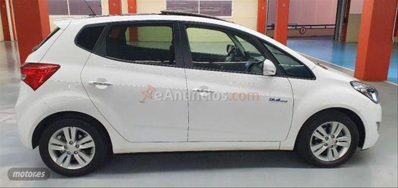 Hyundai iX20 1.6 CRDi 115 CV BlueDrive Tecno de 2015 con 40.000 Km por 12.500 EUR. en Barcelona