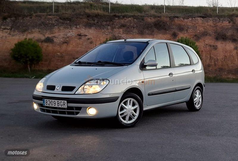 Renault Megane SCENIC PRIVILEGE 1.6 16V de 2001 con 201.003 Km por 1.750 EUR. en Madrid