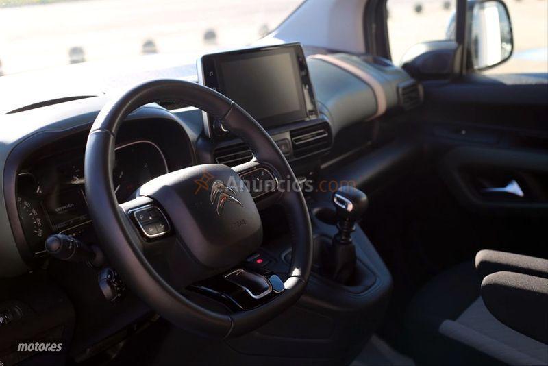 Citroen Berlingo Talla M BlueHDi 130 SS 6v SHINE de 2019 con 34.000 Km por 23.900 EUR. en Barcelona