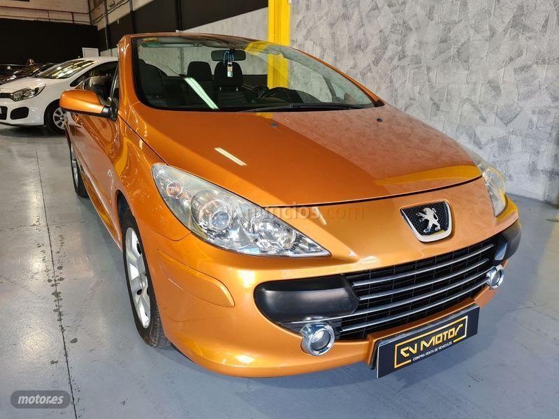 Peugeot 307 CC 1.6 16v de 2006 con 139.000 Km por 5.900 EUR. en Malaga