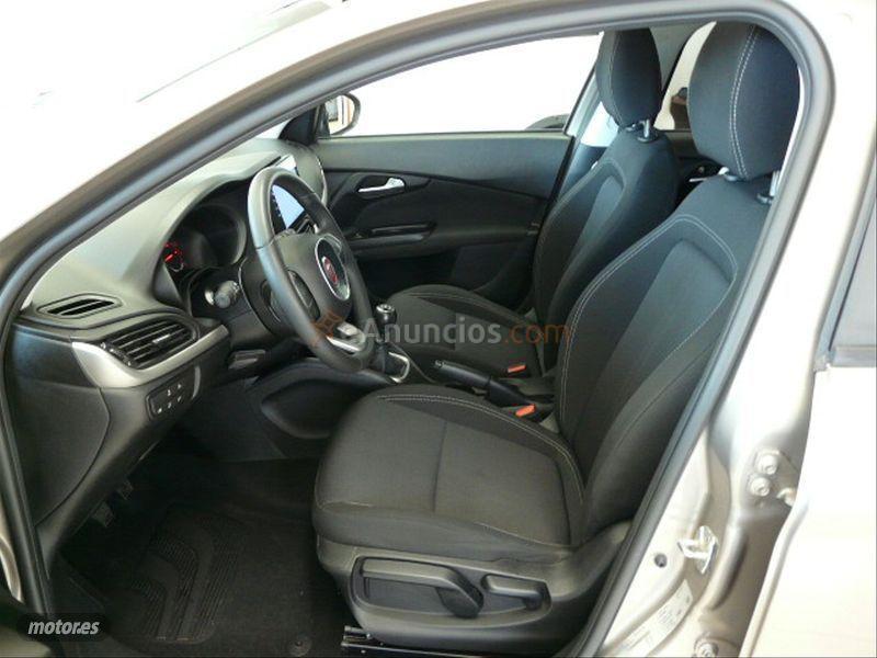 Fiat Tipo 1.4 16v Lounge 70kW 95CV gasolina SW de 2017 con 32.000 Km por 11.899 EUR. en Malaga