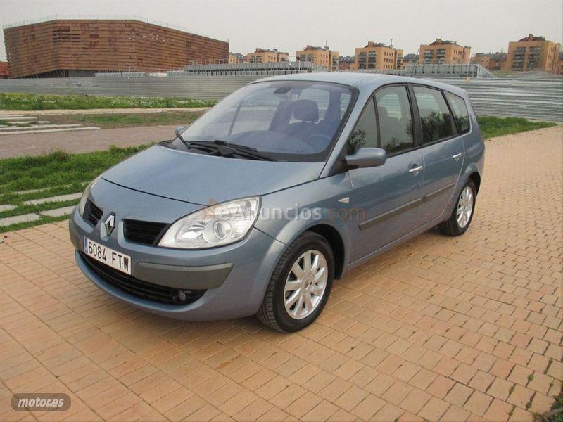 Renault Grand Scenic Luxe Dynamique 1.9dCi EU4 de 2006 con 195.000 Km por 3.750 EUR. en Madrid