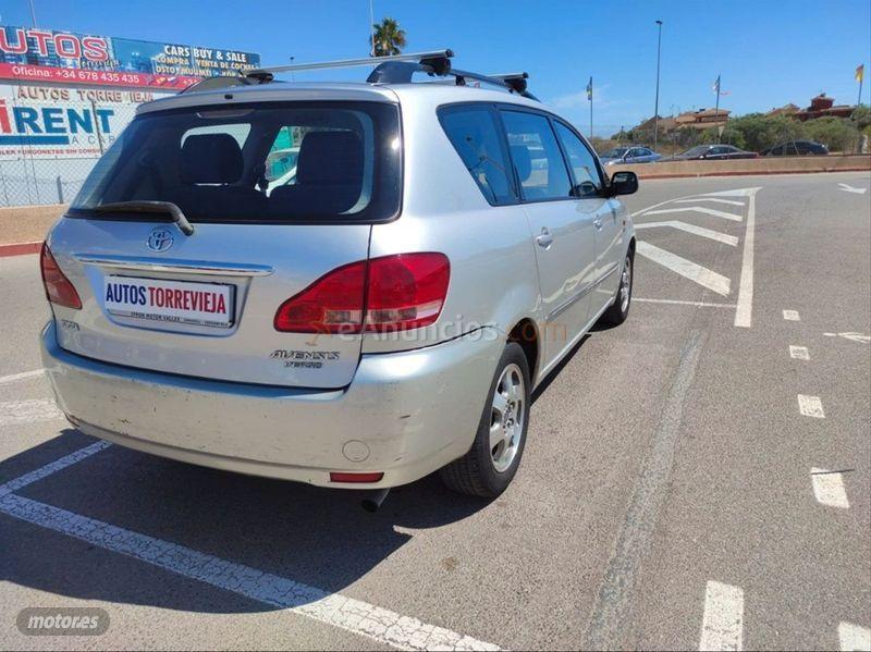 Toyota Avensis 2.0 D4D Luna 7 plazas de 2003 con 202.000 Km por 3.950 EUR. en Alicante