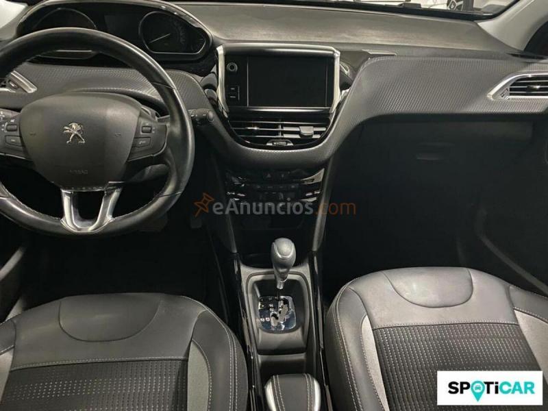 Peugeot 2008   Puretech 130 S&S EAT8 Allure