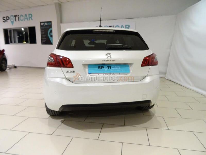 Peugeot 308  5p  1.2 PureTech 96KW Tech Edition