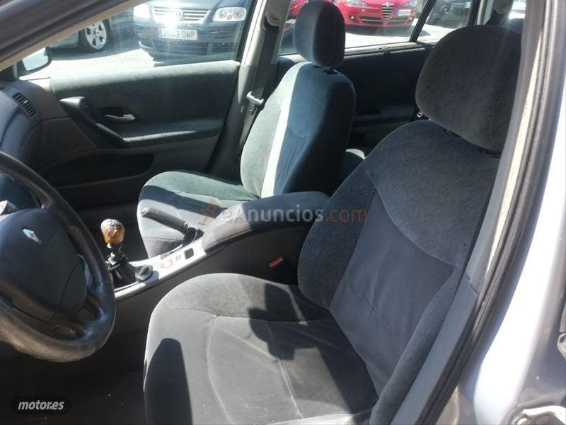 Renault Laguna GRAND TOUR DYNAMIQUE 1.9DCI 120CV de 2002 con 250.000 Km por 1.800 EUR. en La Coruna