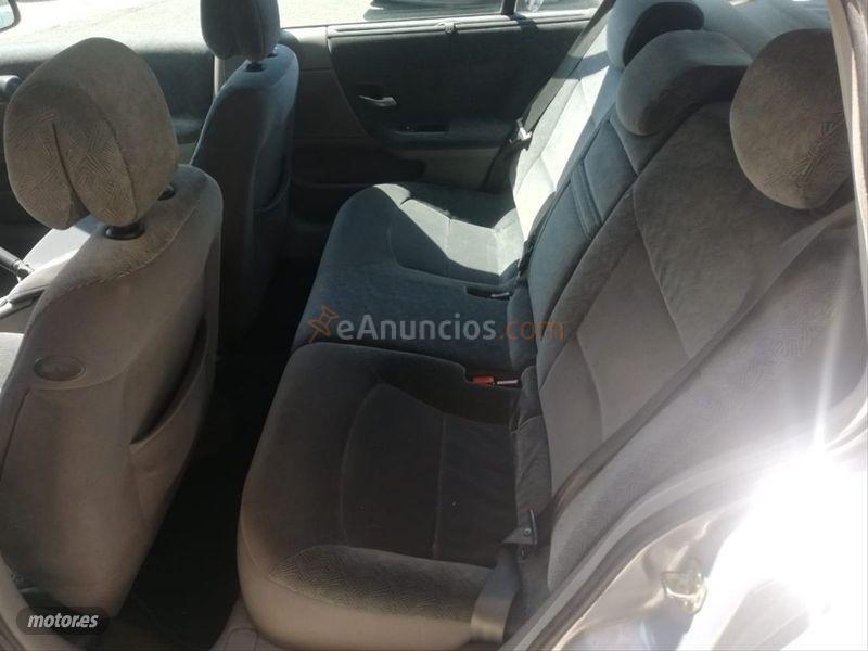 Renault Laguna GRAND TOUR DYNAMIQUE 1.9DCI 120CV de 2002 con 250.000 Km por 1.800 EUR. en La Coruna