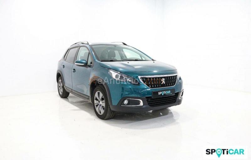 Peugeot 2008   1.2 PureTech 60KW (82CV) Signature