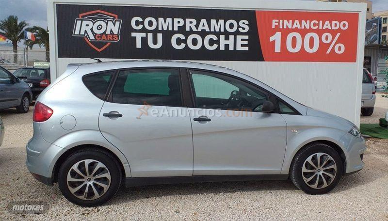Seat Altea 1.6 102cv Reference de 2007 con 215.000 Km por 3.800 EUR. en Alicante